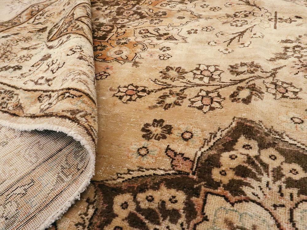 Antique Persian Tabriz Square Carpet, No.10795 - Galerie Shabab