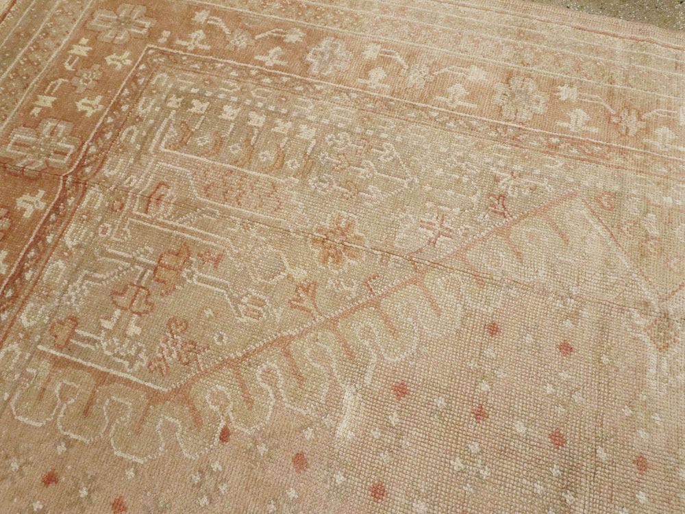An Oushak Carpet, No.10796 - Galerie Shabab