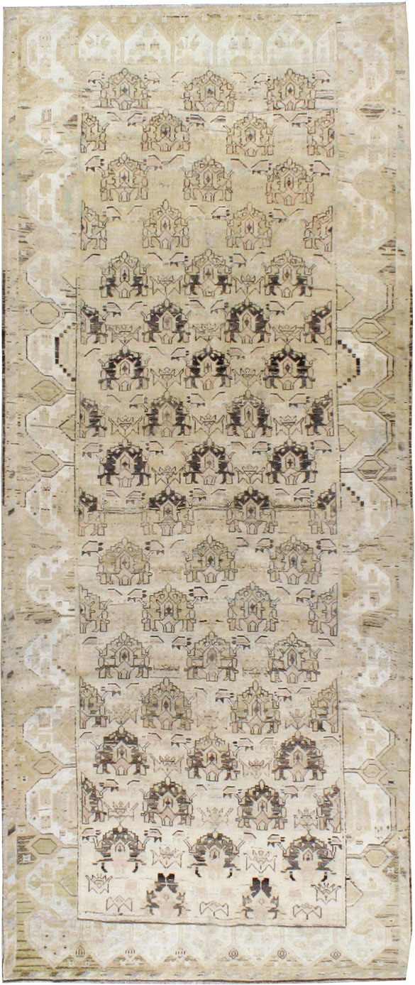 Vintage Persian Kurd Gallery Carpet, No.10800 - Galerie Shabab