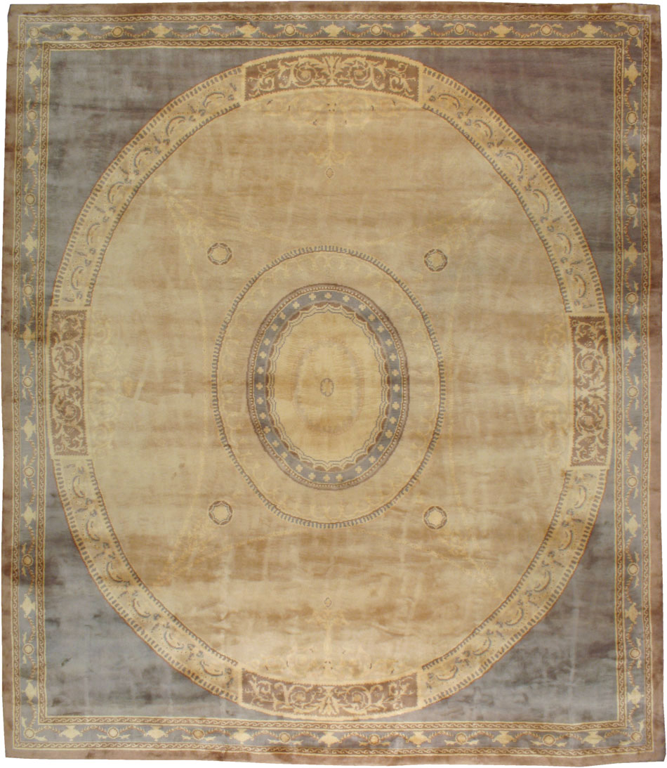 Antique European Savonnerie Carpet, No.10832 - Galerie Shabab