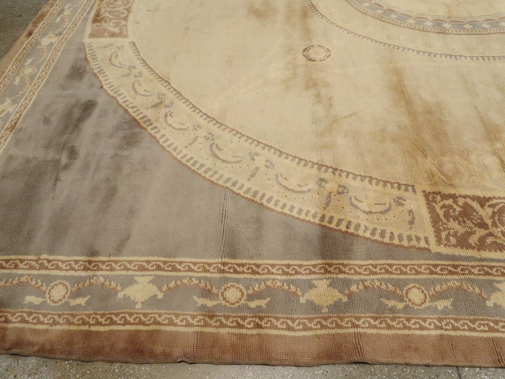 Antique European Savonnerie Carpet, No.10832 - Galerie Shabab