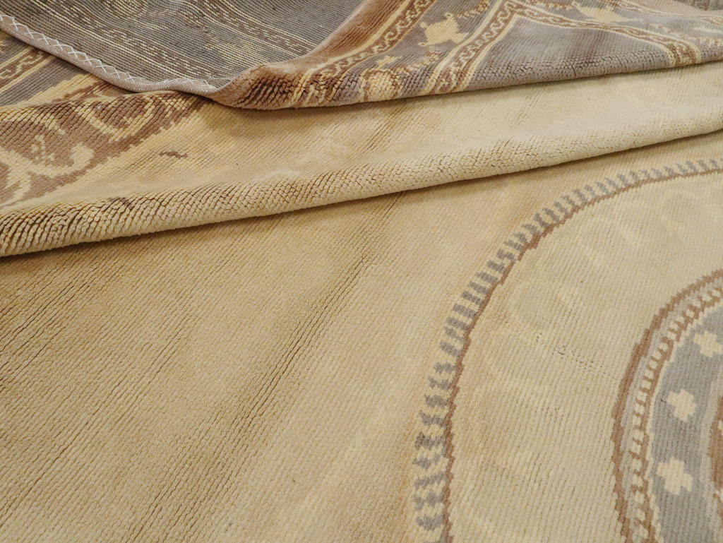 Antique European Savonnerie Carpet, No.10832 - Galerie Shabab