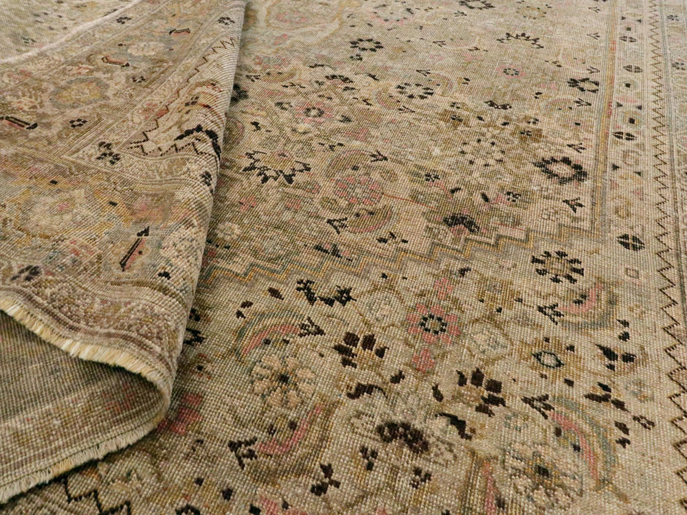 Antique Persian Bidjar Rug, No.10887 - Galerie Shabab