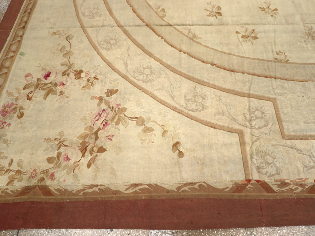 Antique French Aubusson Carpet, No.10892 - Galerie Shabab