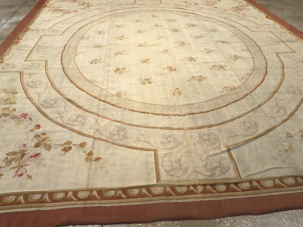 Antique French Aubusson Carpet, No.10892 - Galerie Shabab