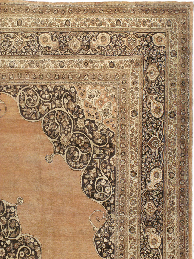 A Tabriz Carpet, No.10910 - Galerie Shabab