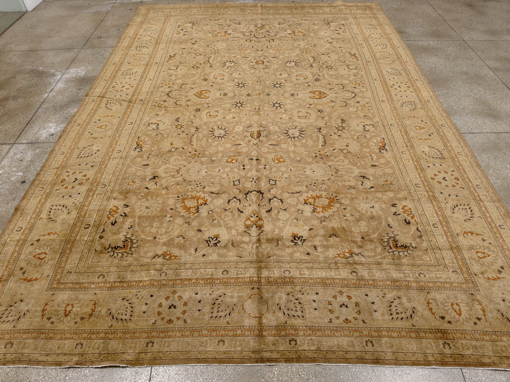 A Mashad Carpet, No.10924 - Galerie Shabab