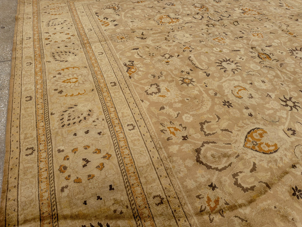 A Mashad Carpet, No.10924 - Galerie Shabab