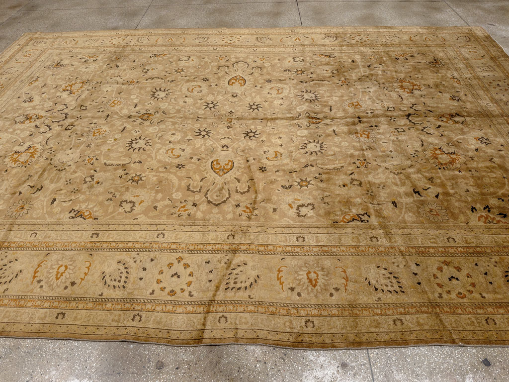 A Mashad Carpet, No.10924 - Galerie Shabab