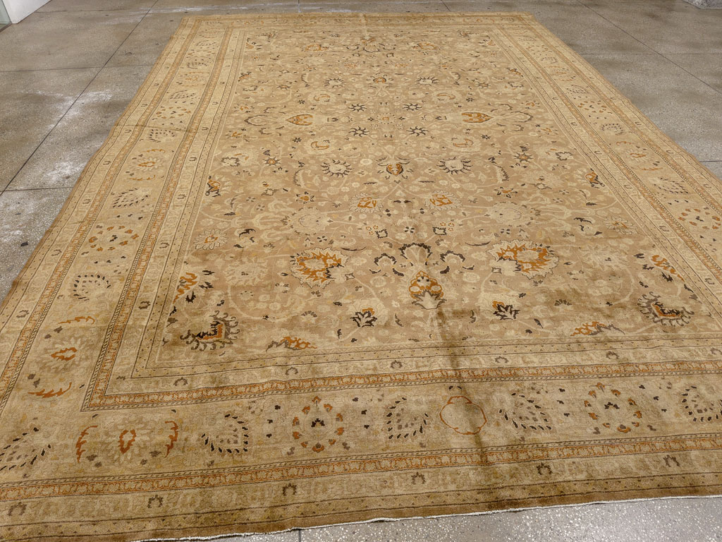 A Mashad Carpet, No.10924 - Galerie Shabab