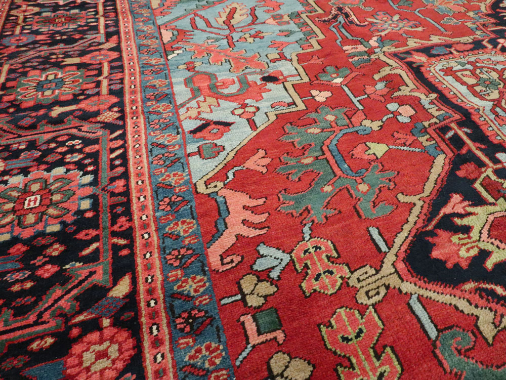 Antique Persian Heriz Carpet, No.10926 - Galerie Shabab