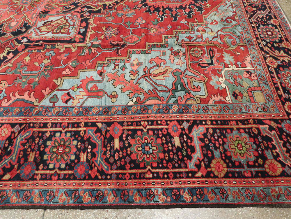 Antique Persian Heriz Carpet, No.10926 - Galerie Shabab