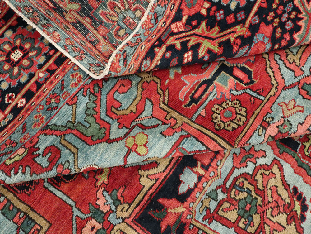 Antique Persian Heriz Carpet, No.10926 - Galerie Shabab