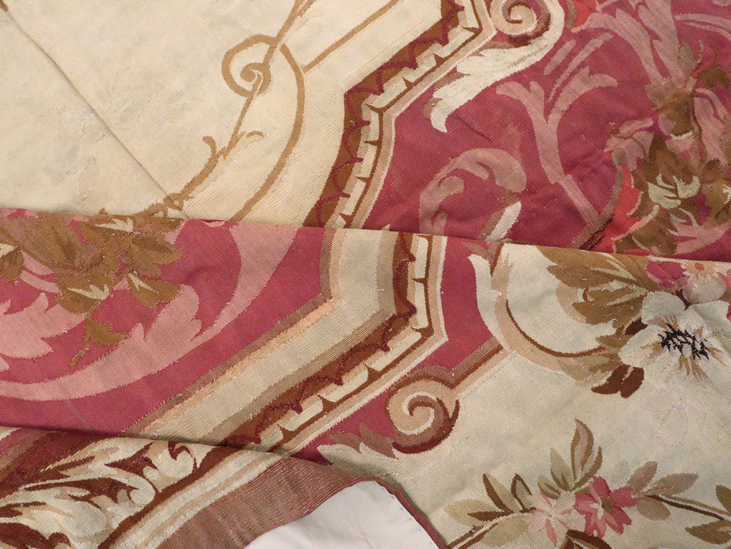 Antique French Aubusson Carpet, No.10969 - Galerie Shabab