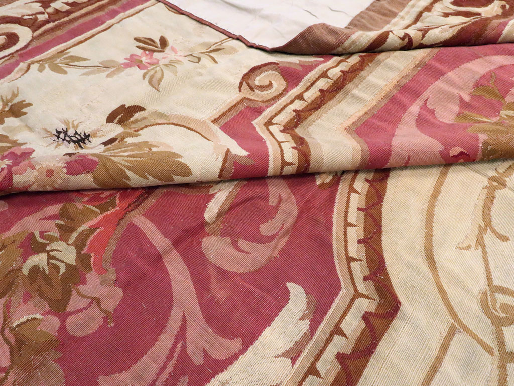 Antique French Aubusson Carpet, No.10969 - Galerie Shabab