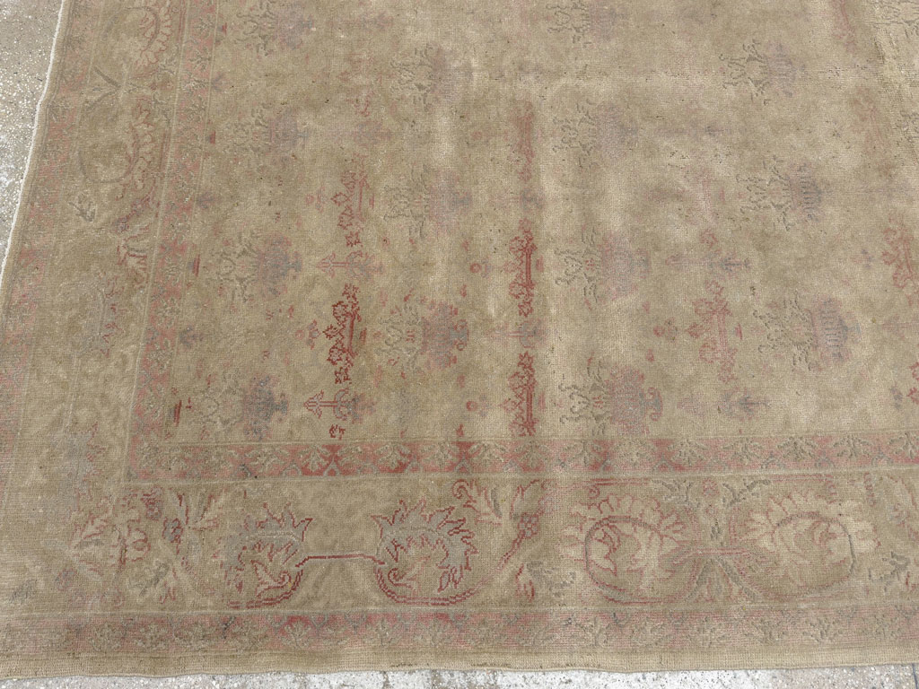 Antique Indian Lahore Accent Rug, No.11036 - Galerie Shabab
