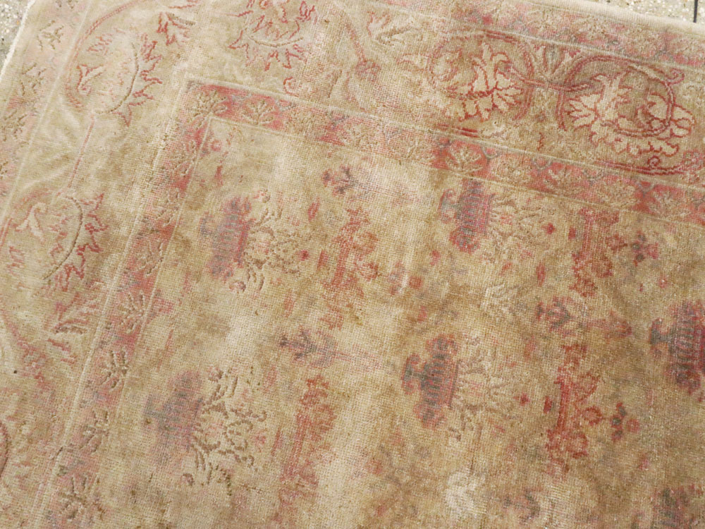 A Lahore Carpet, No.11036 - Galerie Shabab