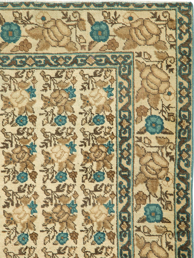 A Tabriz Carpet, No.11146 - Galerie Shabab