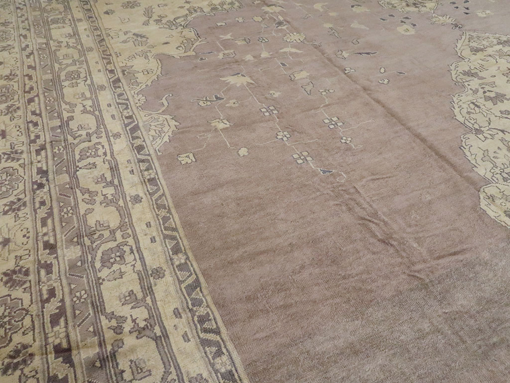 Antique Turkish Oushak Carpet, No.11211 - Galerie Shabab