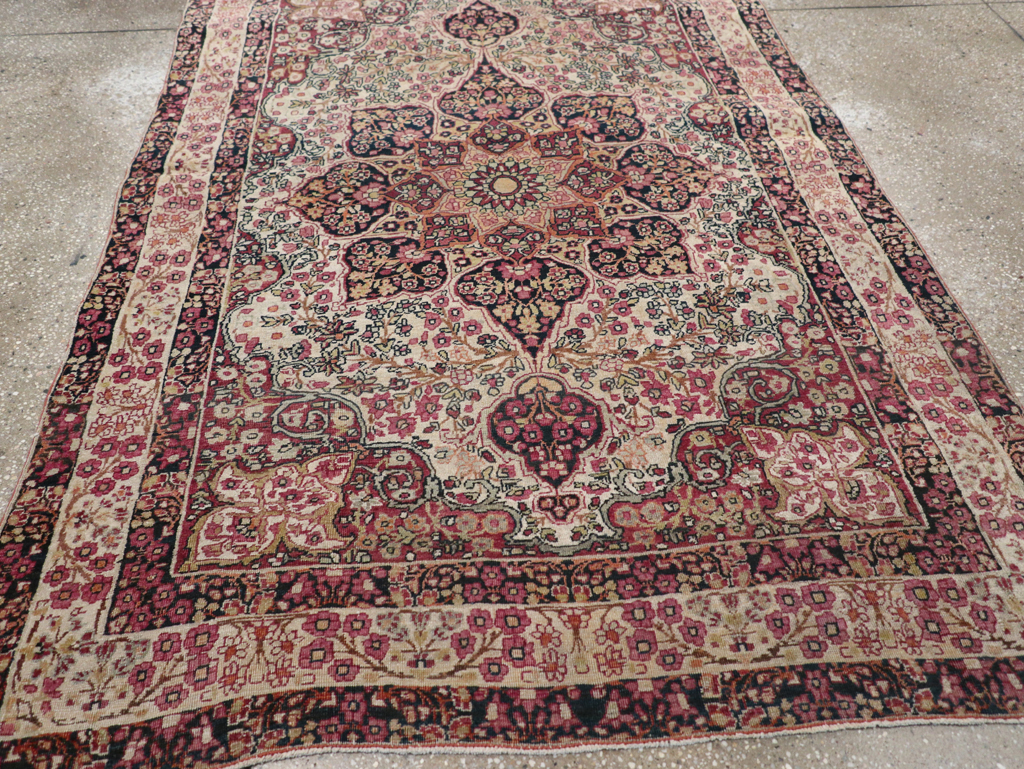 Antique Persian Lavar Kerman Rug, No.11251 - Galerie Shabab