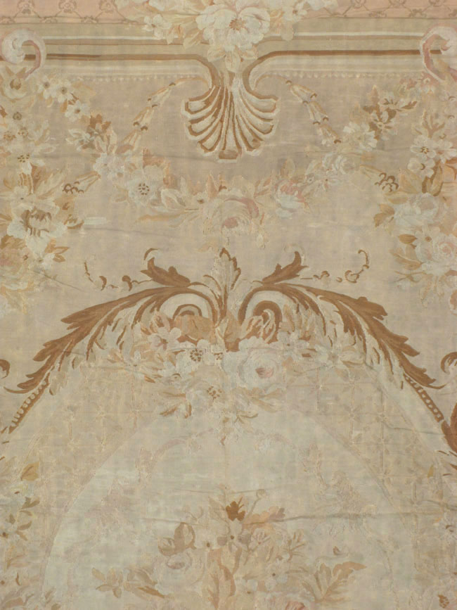 Antique French Aubusson Carpet, No.11290 - Galerie Shabab