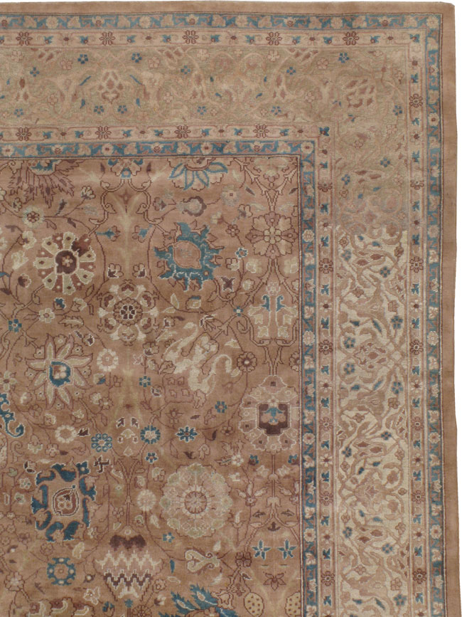 A Lahore Carpet, No.11304 - Galerie Shabab