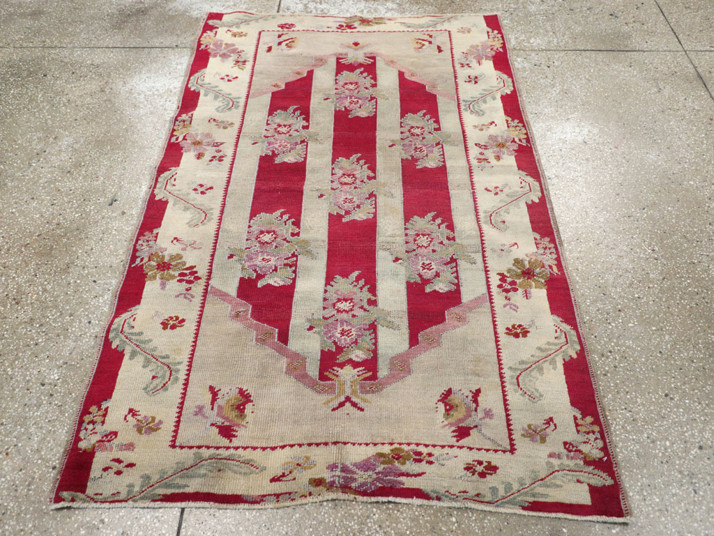 Antique Turkish Ghiordes Throw Rug, No.11327 - Galerie Shabab