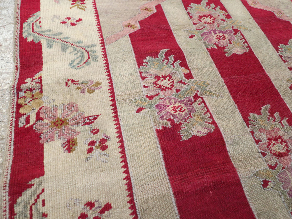 Antique Turkish Ghiordes Throw Rug, No.11327 - Galerie Shabab