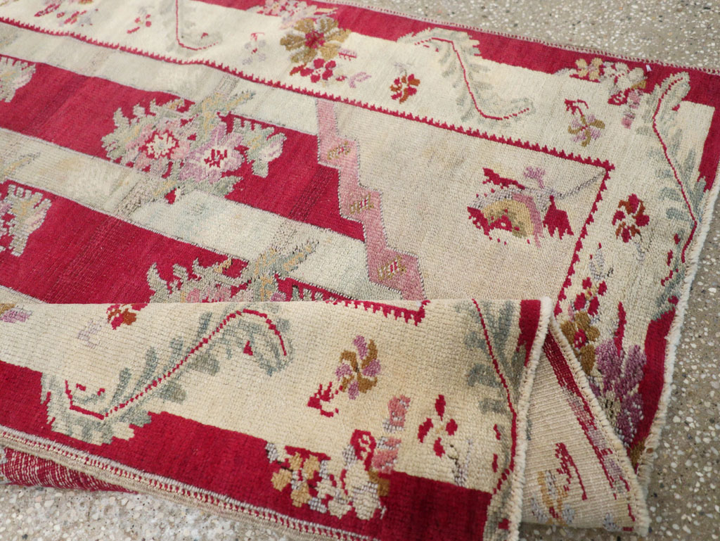 Antique Turkish Ghiordes Throw Rug, No.11327 - Galerie Shabab