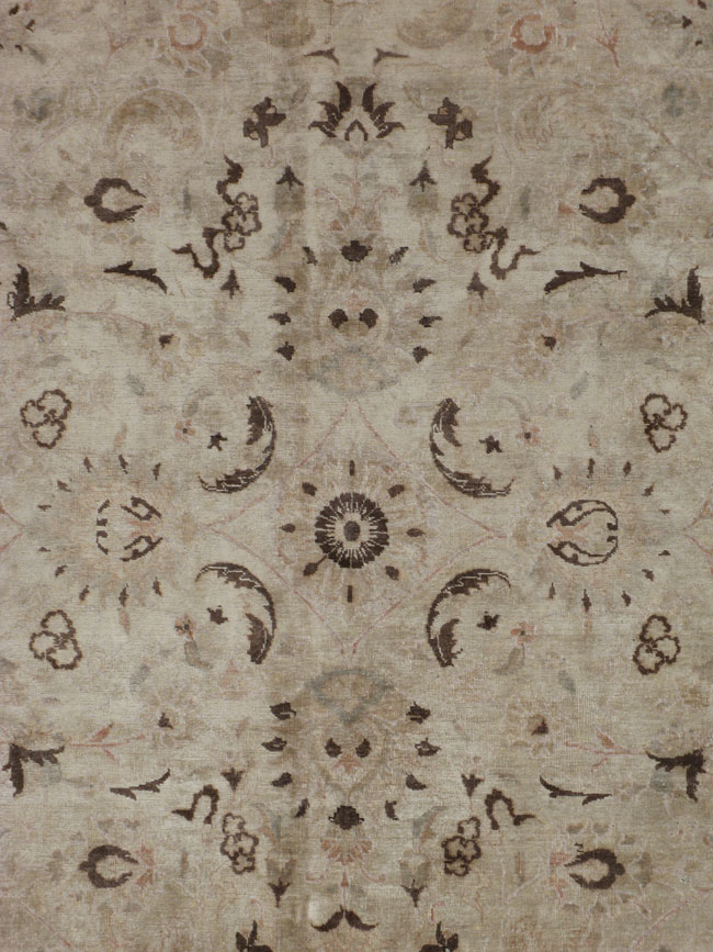 A Tabriz Carpet, No.11340 - Galerie Shabab