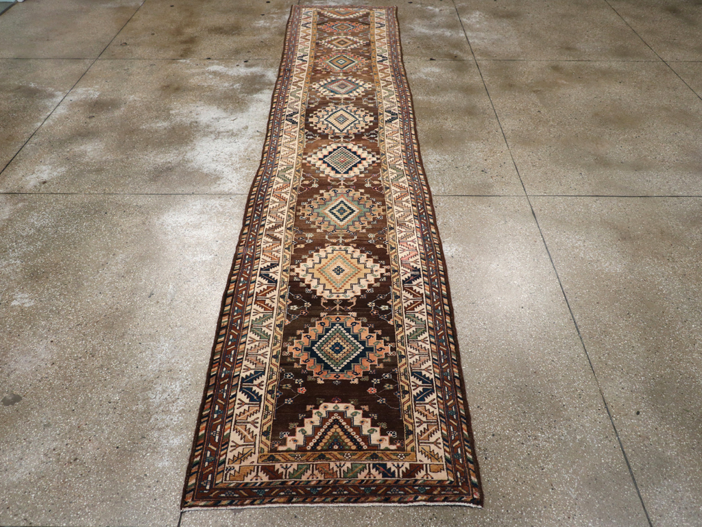 Antique Persian Northwest Runner, No.11460 - Galerie Shabab