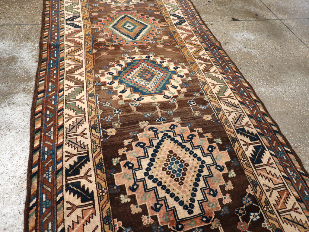 Antique Persian Northwest Runner, No.11460 - Galerie Shabab