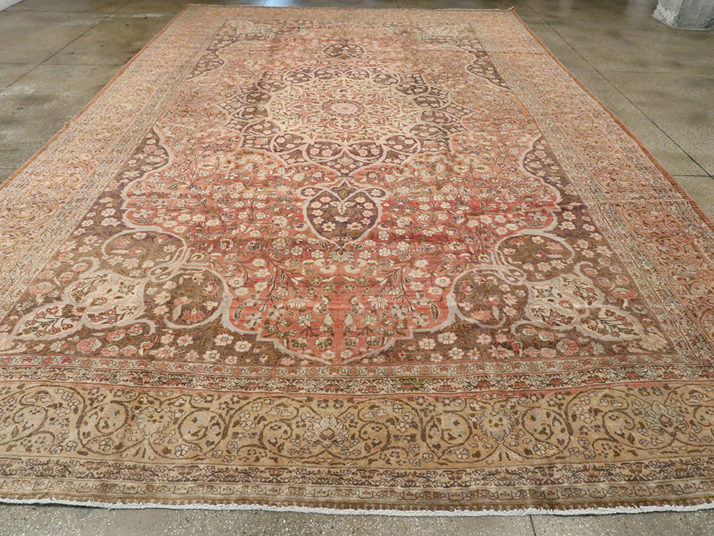 Antique Persian Tabriz Carpet, No.11500 - Galerie Shabab