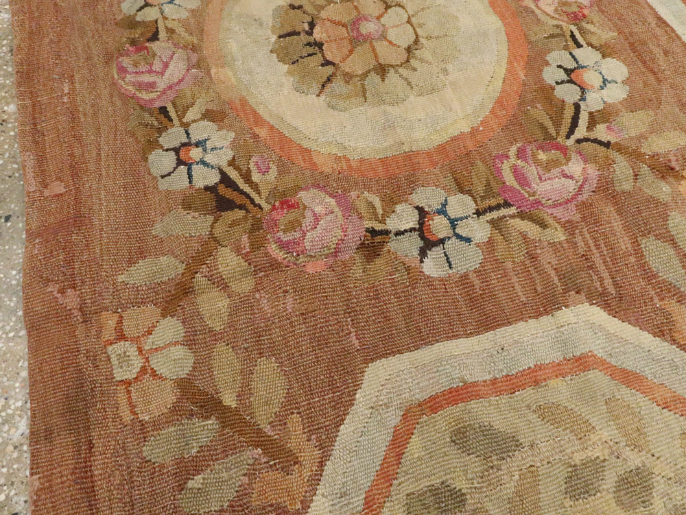 Antique Aubusson Square Carpet, No.11516 - Galerie Shabab