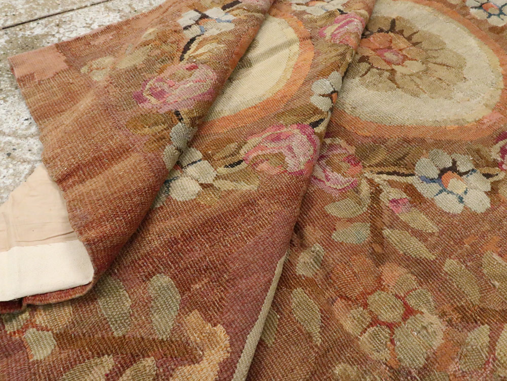Antique Aubusson Square Carpet, No.11516 - Galerie Shabab