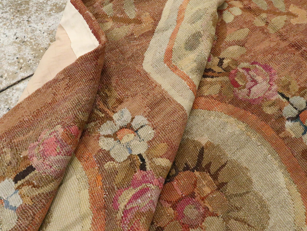 Antique Aubusson Square Carpet, No.11516 - Galerie Shabab