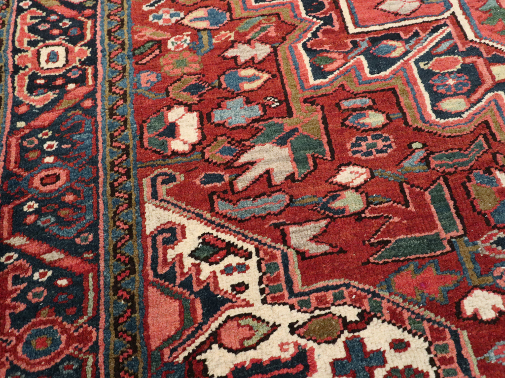 Vintage Persian Heriz Carpet, No.11529 - Galerie Shabab