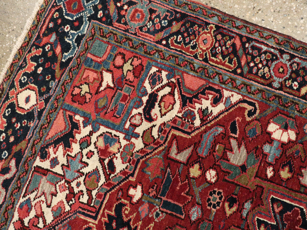 Vintage Persian Heriz Carpet, No.11529 - Galerie Shabab