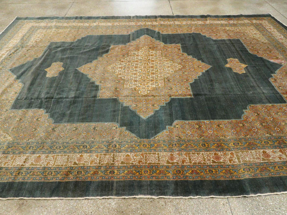 Antique Tabriz Hagi Jalili Carpet, No.11648 - Galerie Shabab