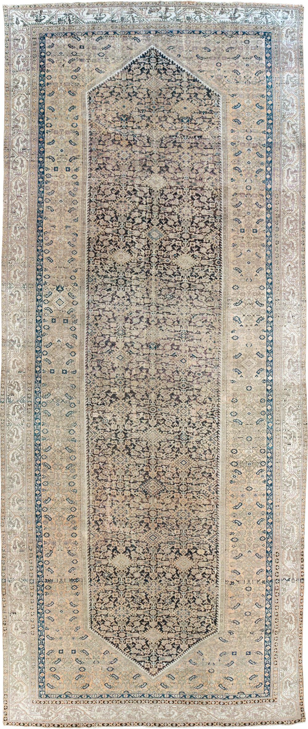 Antique Persian Malayer Gallery Carpet, No.11685 - Galerie Shabab
