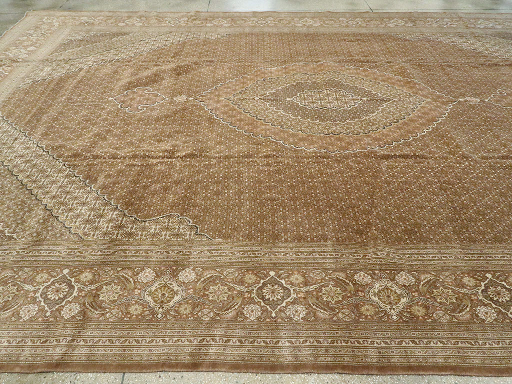 Vintage Persian Tabriz Carpet, No.11740 - Galerie Shabab