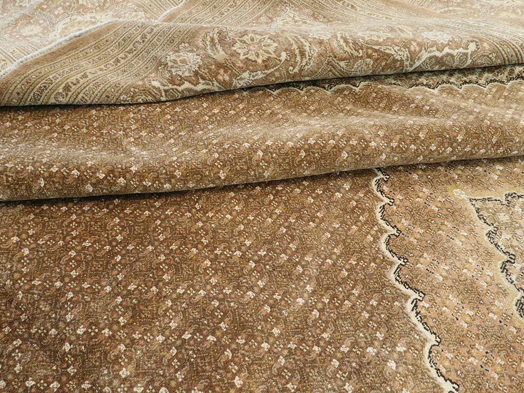 Vintage Persian Tabriz Carpet, No.11740 - Galerie Shabab