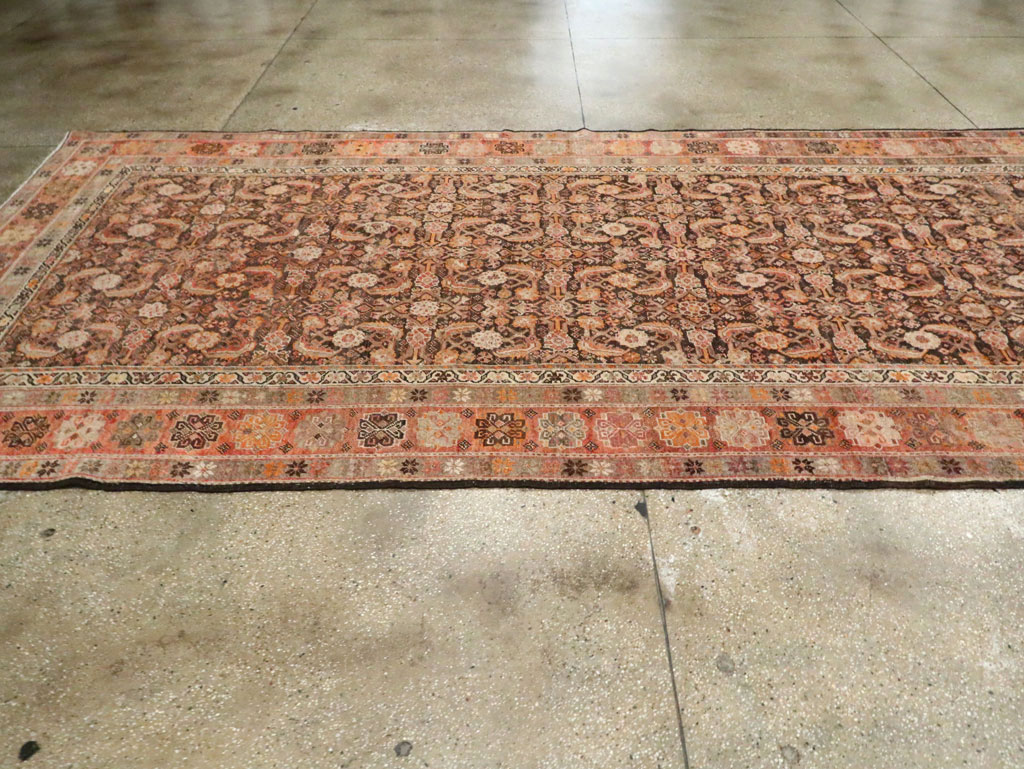 Antique Persian Mahal Gallery Rug, No.11753 - Galerie Shabab