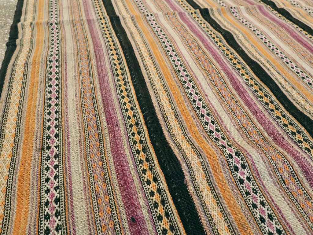 Vintage Persian Kilim, No.11760 - Galerie Shabab