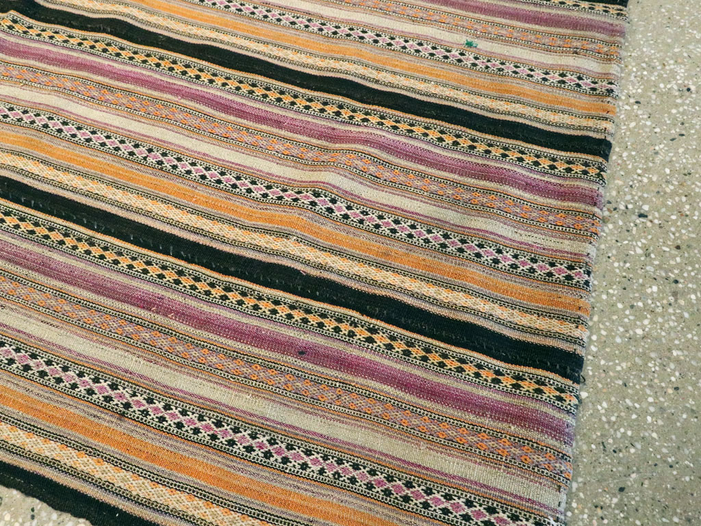 Vintage Persian Kilim, No.11760 - Galerie Shabab
