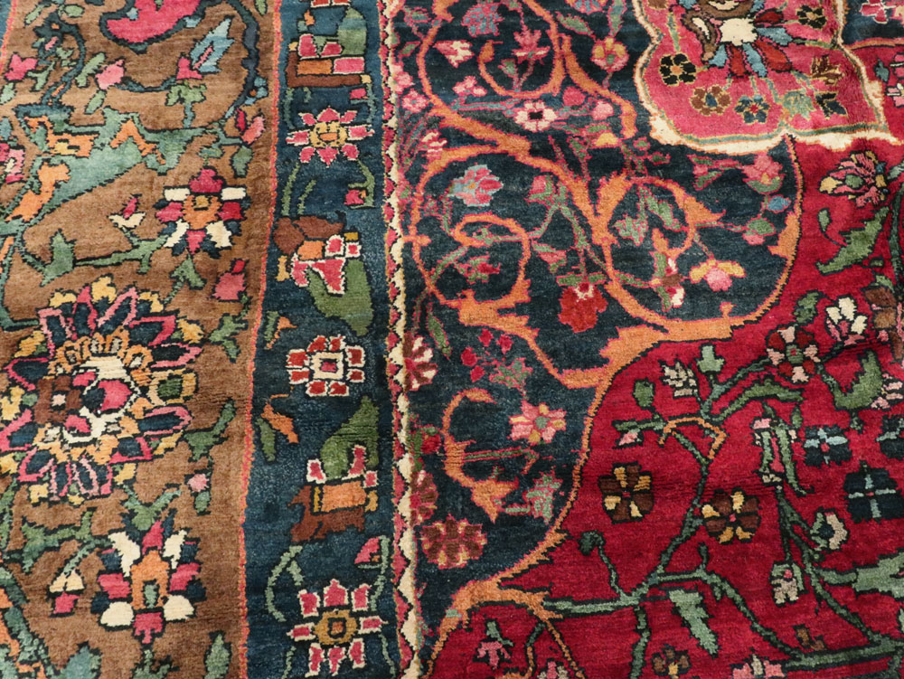 Antique Persian Bakhtiari Carpet, No.11770 - Galerie Shabab