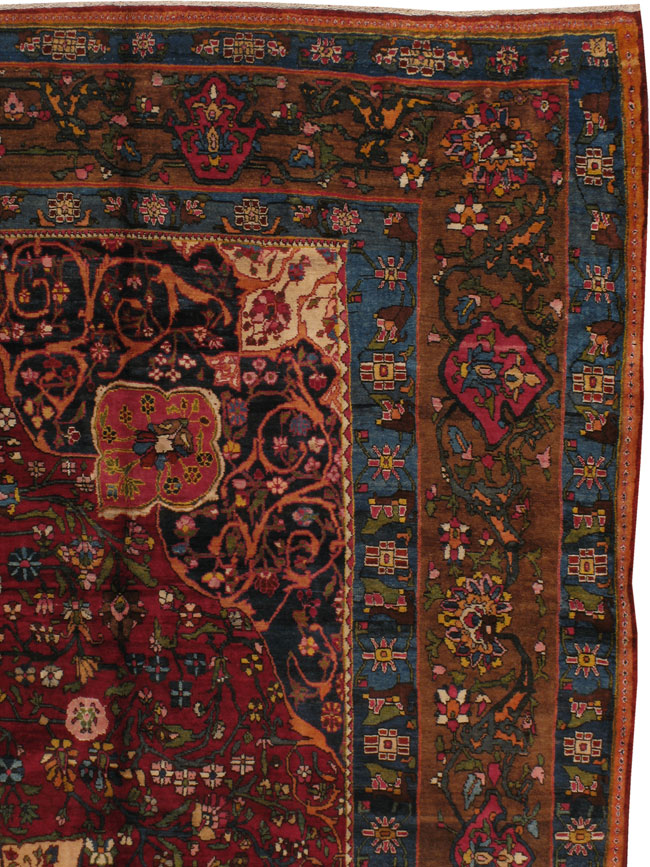 Antique Persian Bakhtiari Carpet, No.11770 - Galerie Shabab