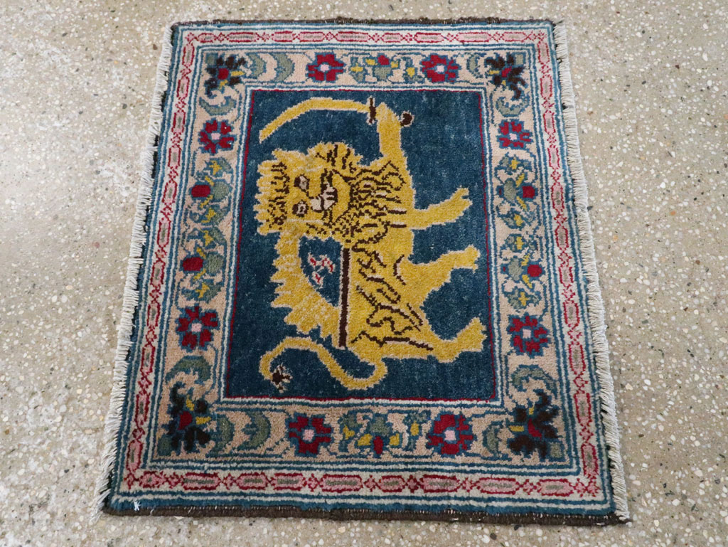 Vintage Persian Hamadan Pictorial Rug, No.11843 - Galerie Shabab