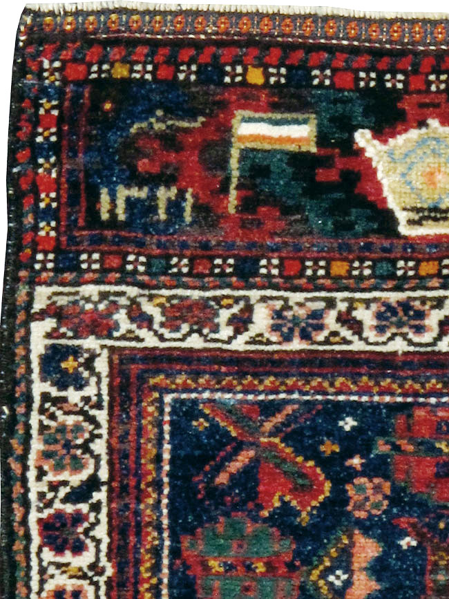 Antique Persian Pictorial Bag Face Rug, No.11845 - Galerie Shabab