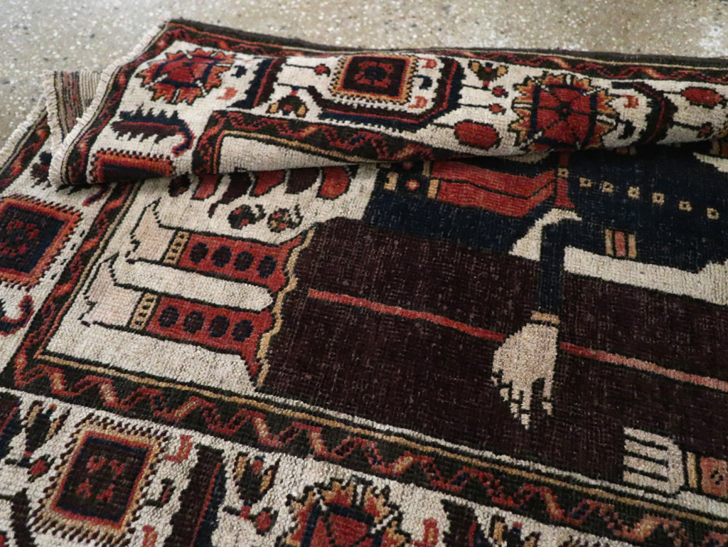Vintage Persian Pictorial Bakhtiari Rug, No.11856 - Galerie Shabab